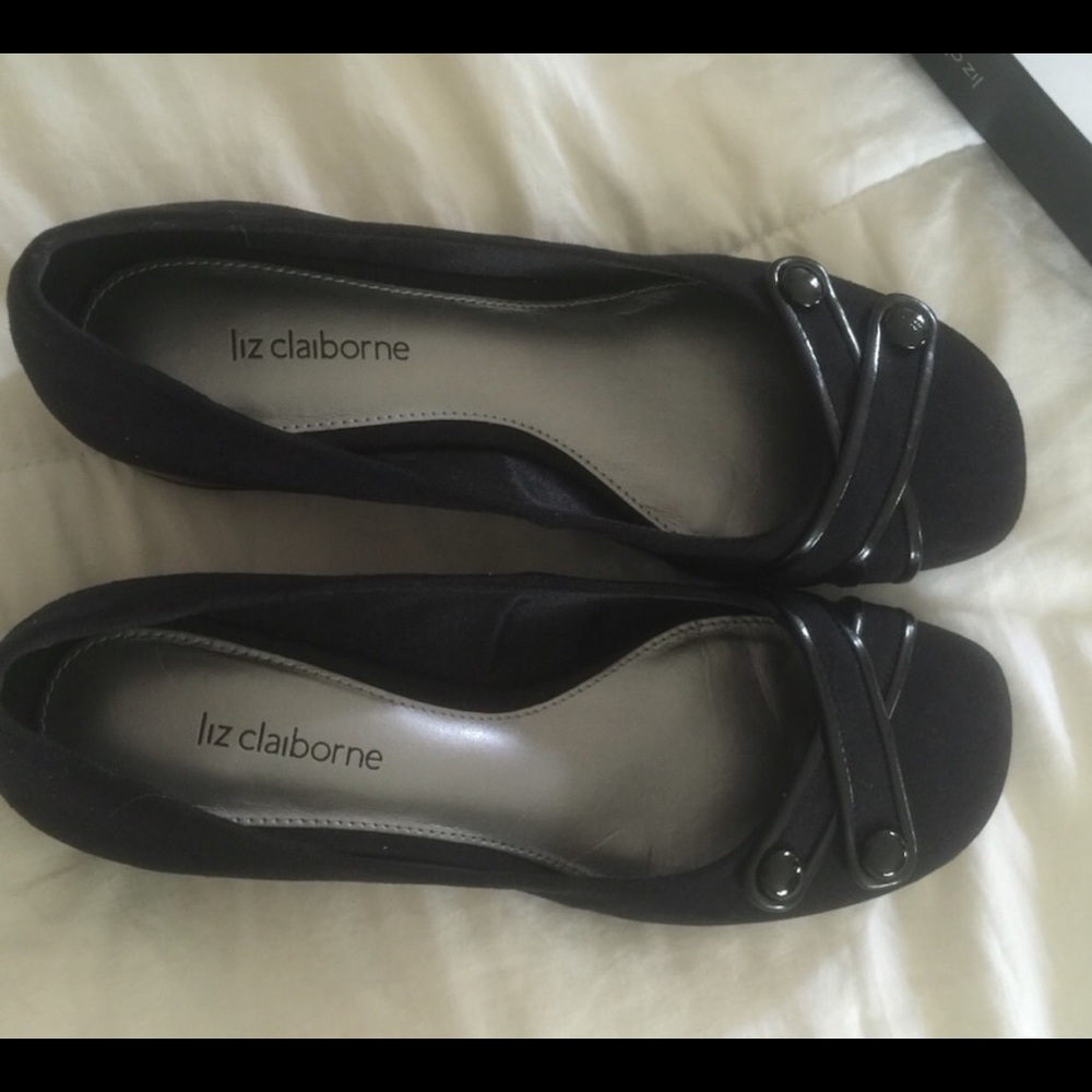 Brand new in box Liz Clairborne shoes. Size 7